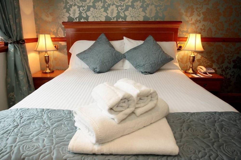 Woodlands Hotel, Bw Signature Collection Hotel